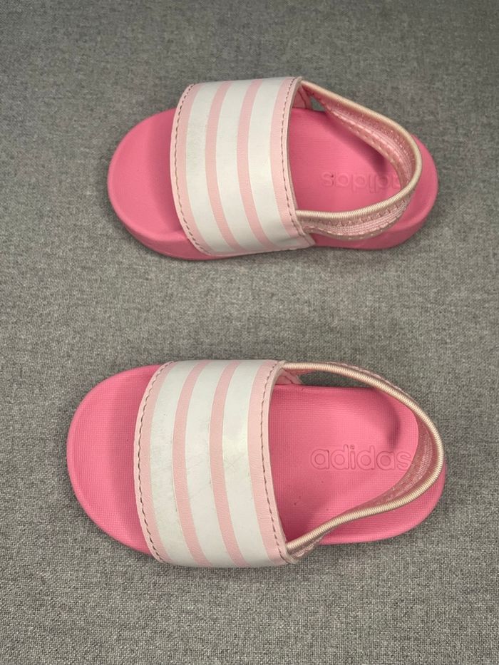 Claquettes bébé Adidas – Taille 20 – Très bon état - photo numéro 3