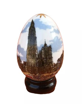 Oeuf et son support Céramique décor Cathédrale Notre-Dame d' Anvers Antwerpen (Belgique)