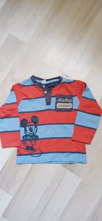 Polo Mickey bleu/rouge T 18 Mois