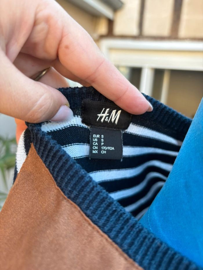 Pull H&M à rayures - taille 36/S - en très bon état - photo numéro 3