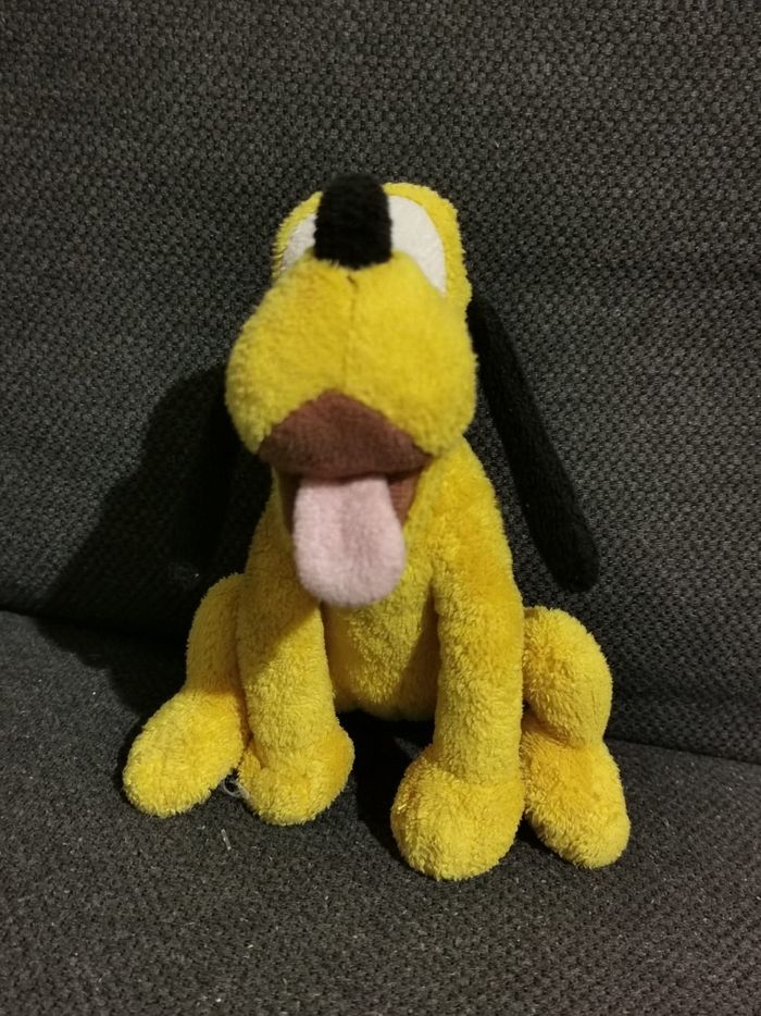 Petite peluche pluto disney