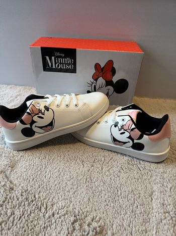 Basket Minnie mouse taille 37
