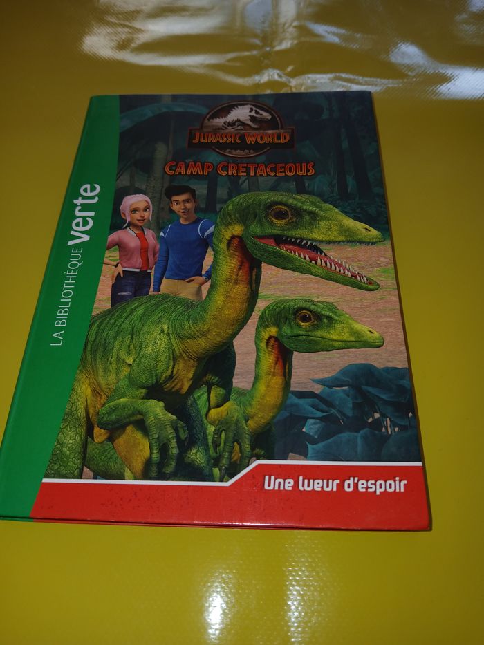 livre bibliotheque verte jurassic world 8/10ans