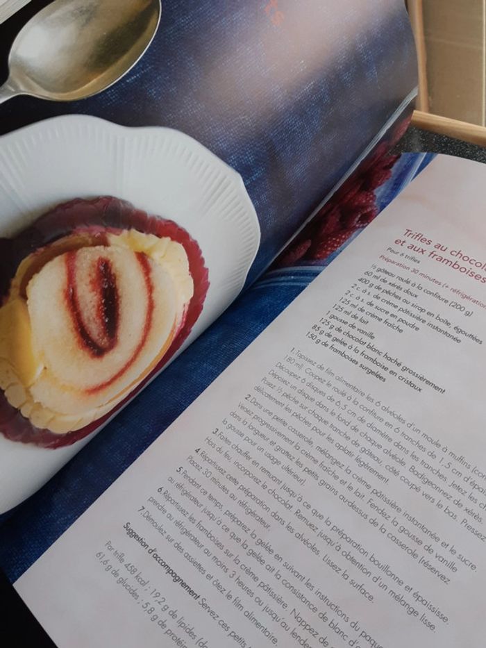 Livre de recettes "Mini-quiches et mini cakes" - photo numéro 3