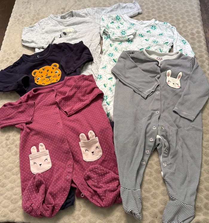 Lot de 40 vêtements 6 mois /68 cm - photo numéro 3