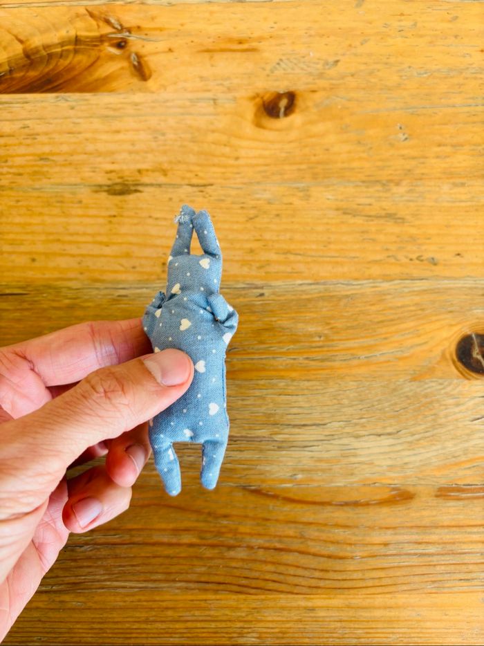 Broche lapin en tissu - photo numéro 3