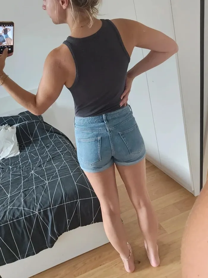 Short en jean taille mi haute bleu H&M taille 36 / S - photo numéro 2