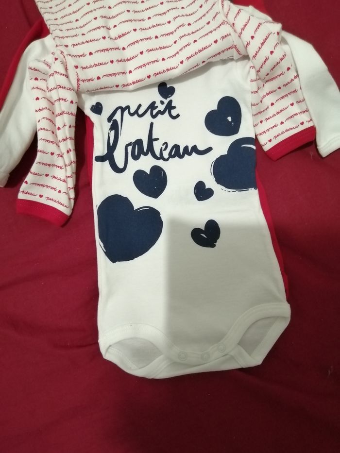 Lot 3 bodies neuf petit bateau 3 mois - photo numéro 3