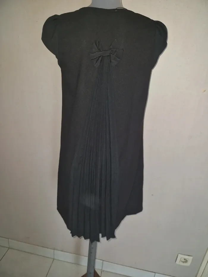 Tres belle robe noir taille s see u son - photo numéro 4