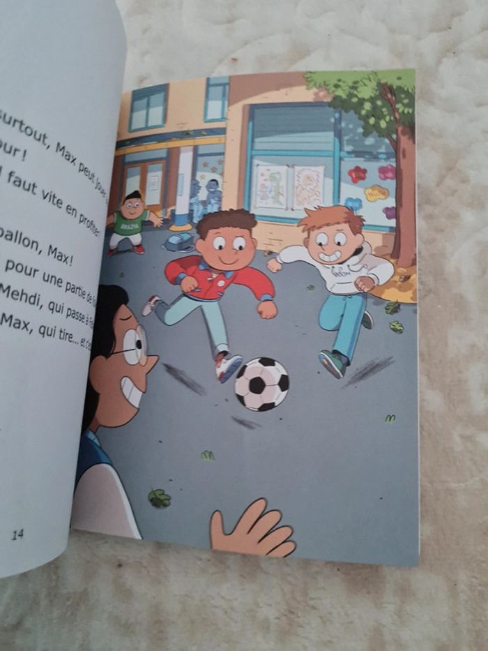 Livre max fou de foot le club de letoile - photo numéro 2