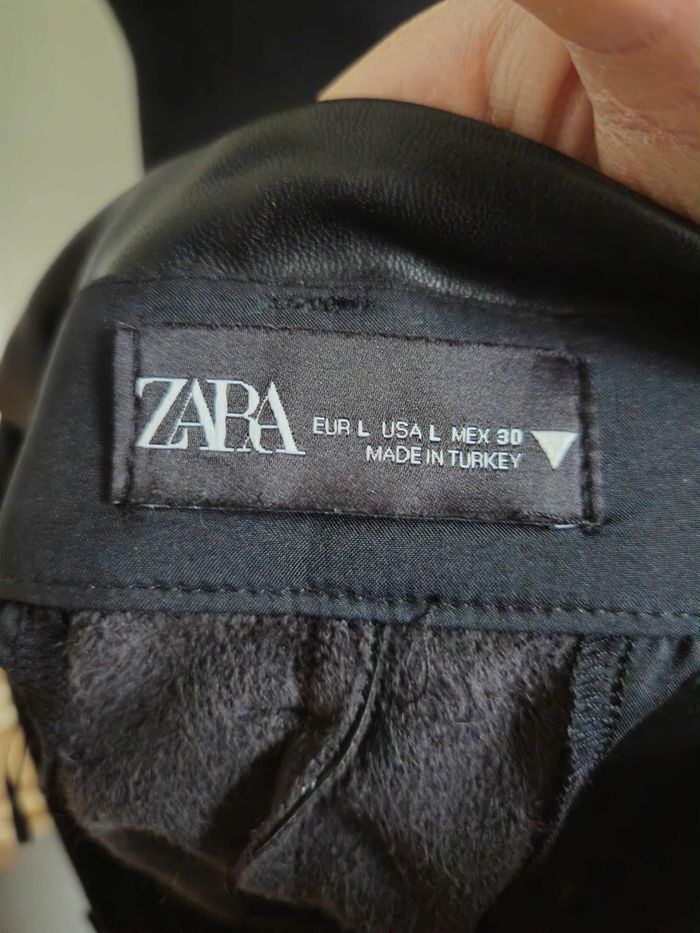 Short effet cuir Zara Taille L - photo numéro 3