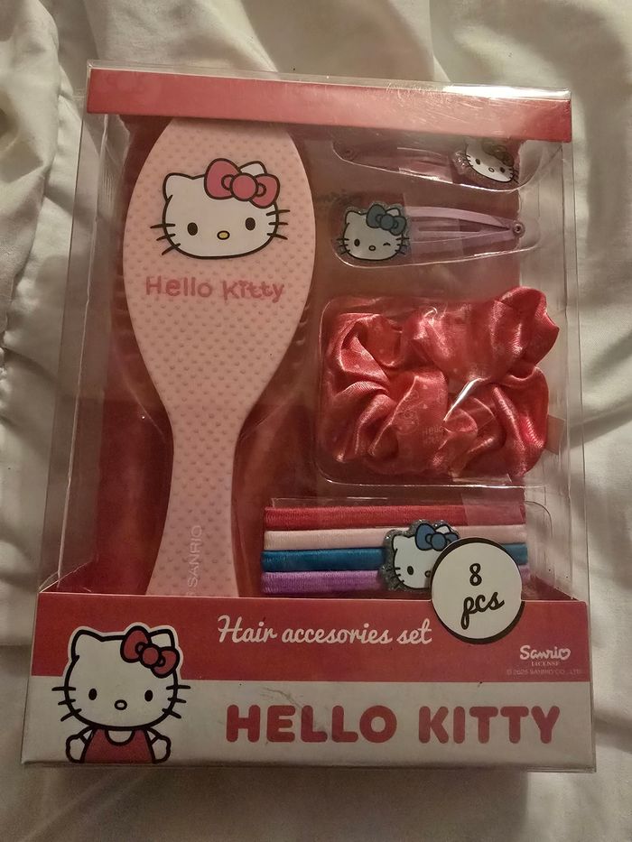 Kit hello kitty