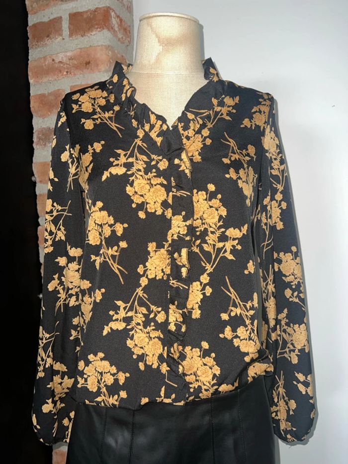 Jupe simili T 32  + blouse T 34 vente séparée possible - photo numéro 2
