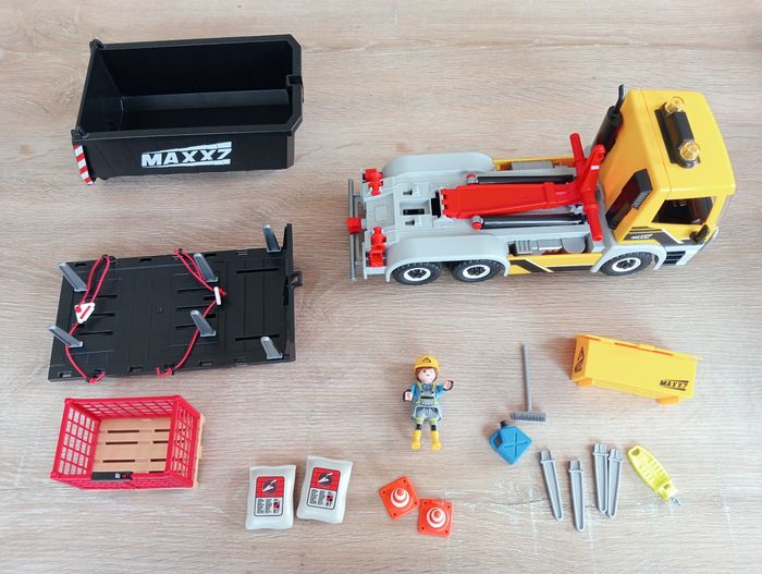 Playmobil 70444 Camion benne et sa plateforme - photo numéro 5
