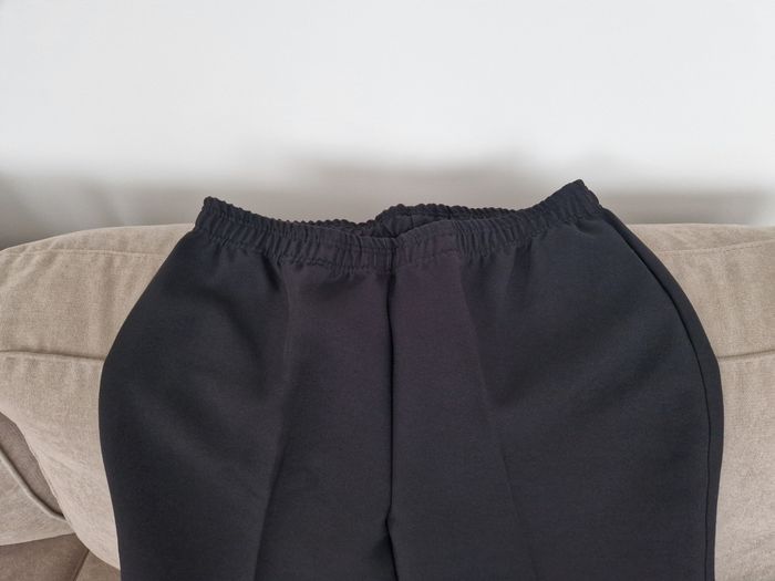 Pantalon noir élastique sans poches - photo numéro 2