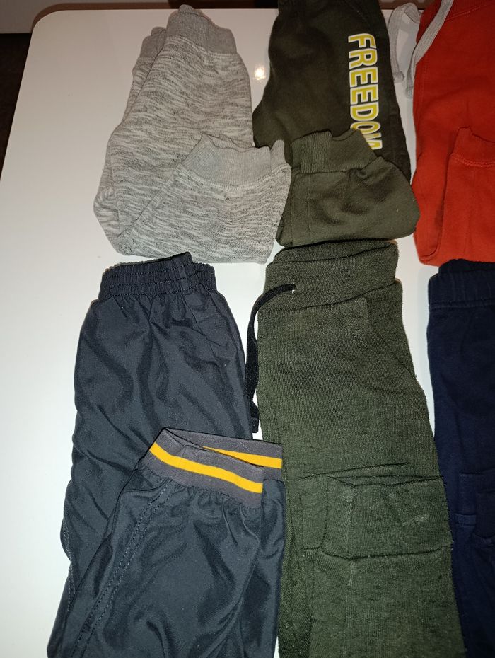 Lot 8 joggings - photo numéro 2