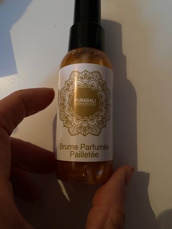 Brume parfumée pailletée Purabali