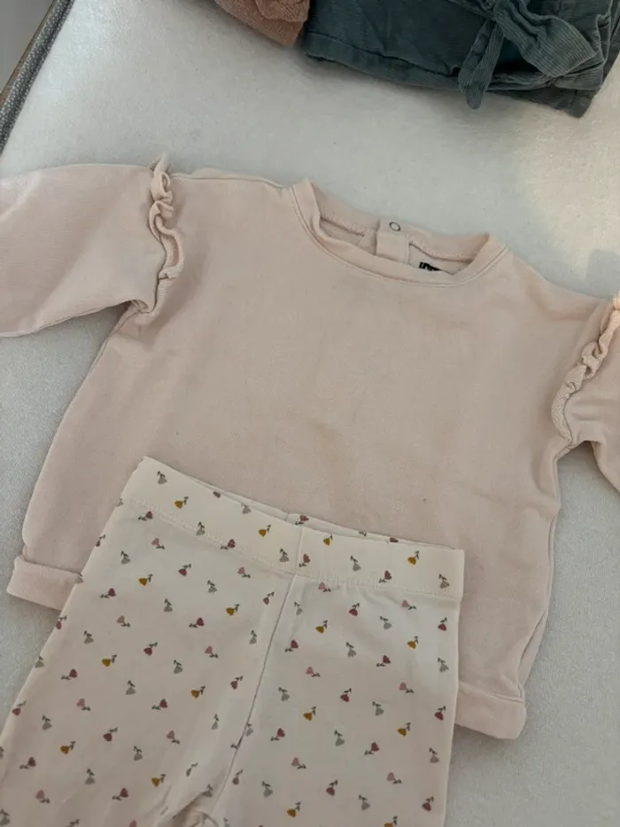 Ensemble bébé fille taille 9mois - photo numéro 2