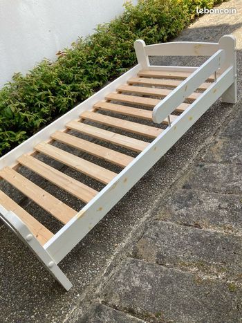 Lit enfant + matelas 70x140