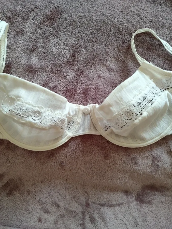 Joli soutien gorge - photo numéro 2
