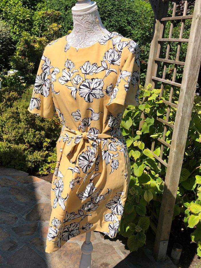 Robe H&M neuve taille 38 - photo numéro 4
