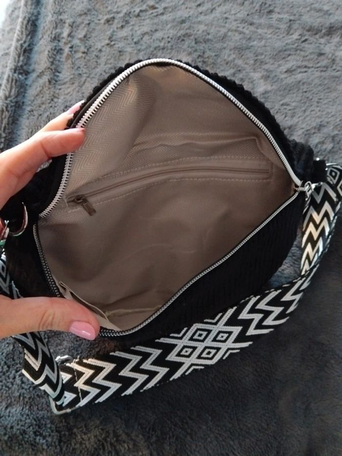 Sac banane velours noir - photo numéro 4