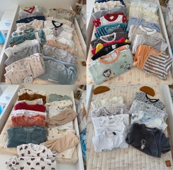 Lot de pyjamas en 1 mois