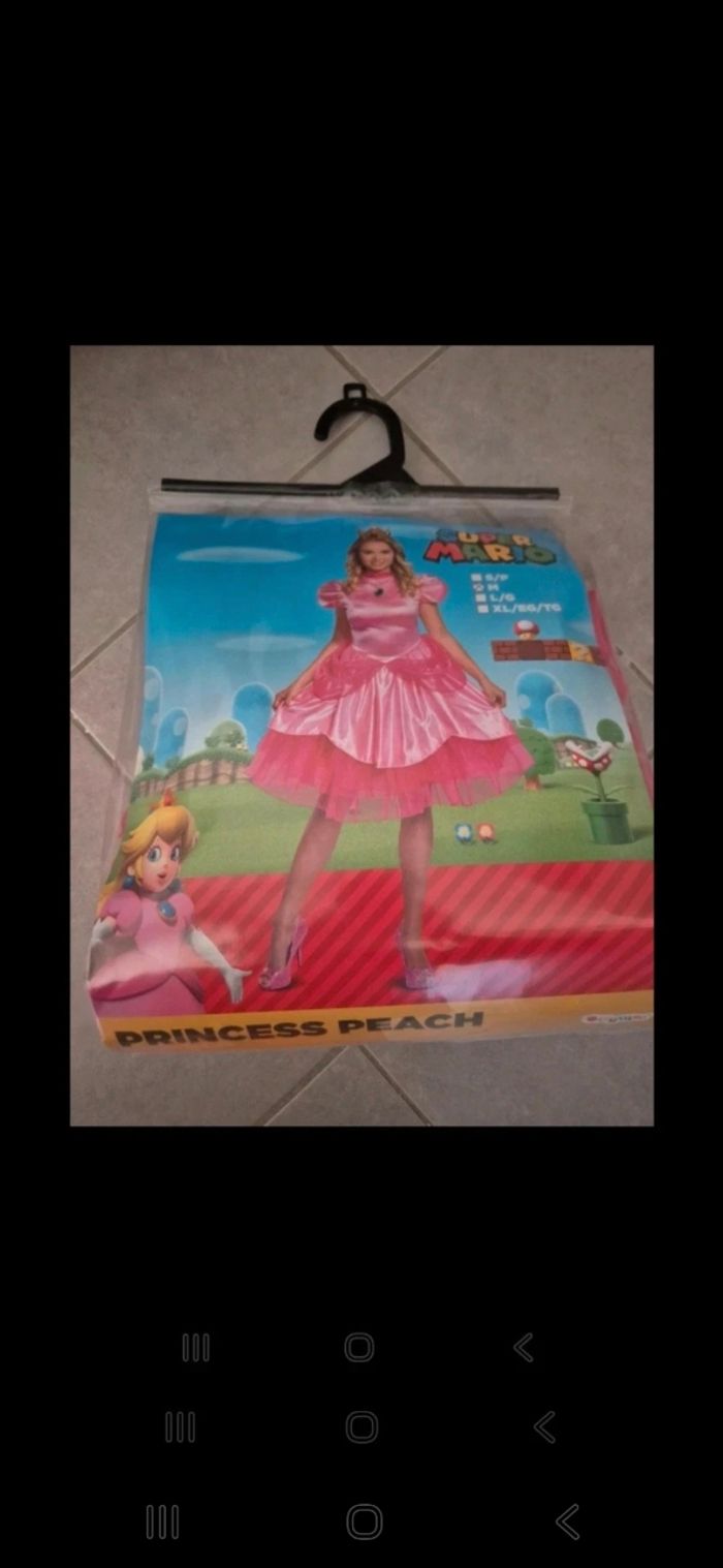 Magnifique costumes femme peach taille M neuf