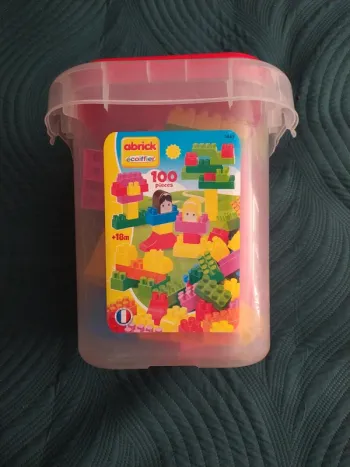 jeu lego abric ecoiffier