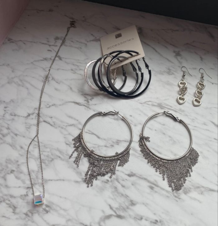 Lot de bijoux fantaisie - photo numéro 2