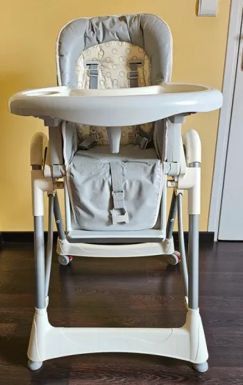 Chaise haute bébé