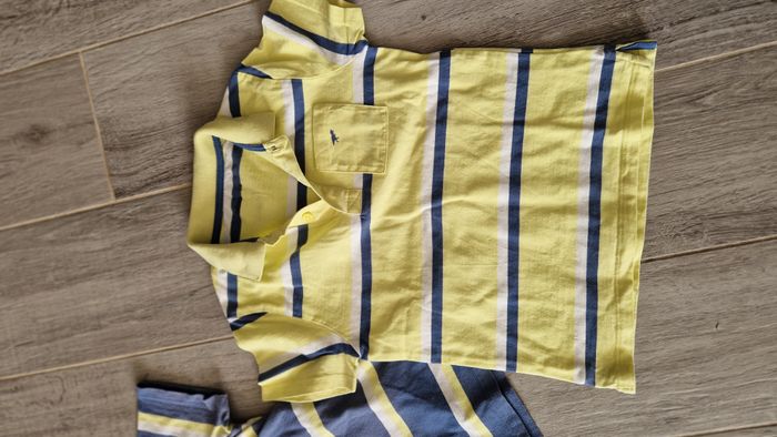 Lot de 2 tee shirts manches courtes. Taille 5 ans. - photo numéro 2
