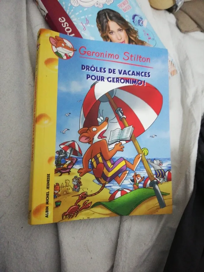 Livre "Geronimo Stilton Drôles de vacances pour Geronimo"