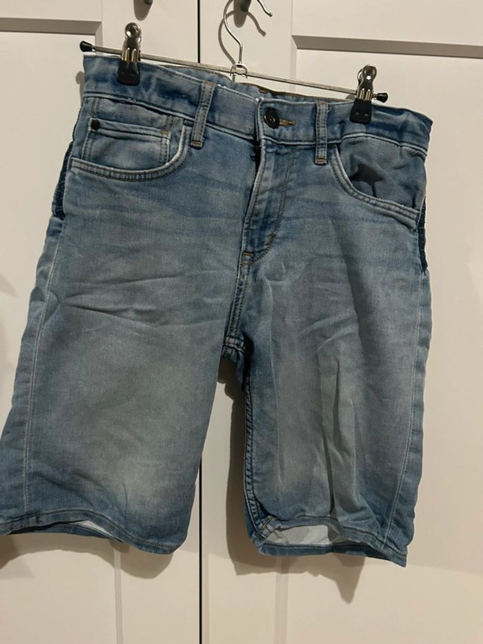 619 – bermuda / short en jean bleu clair H&M