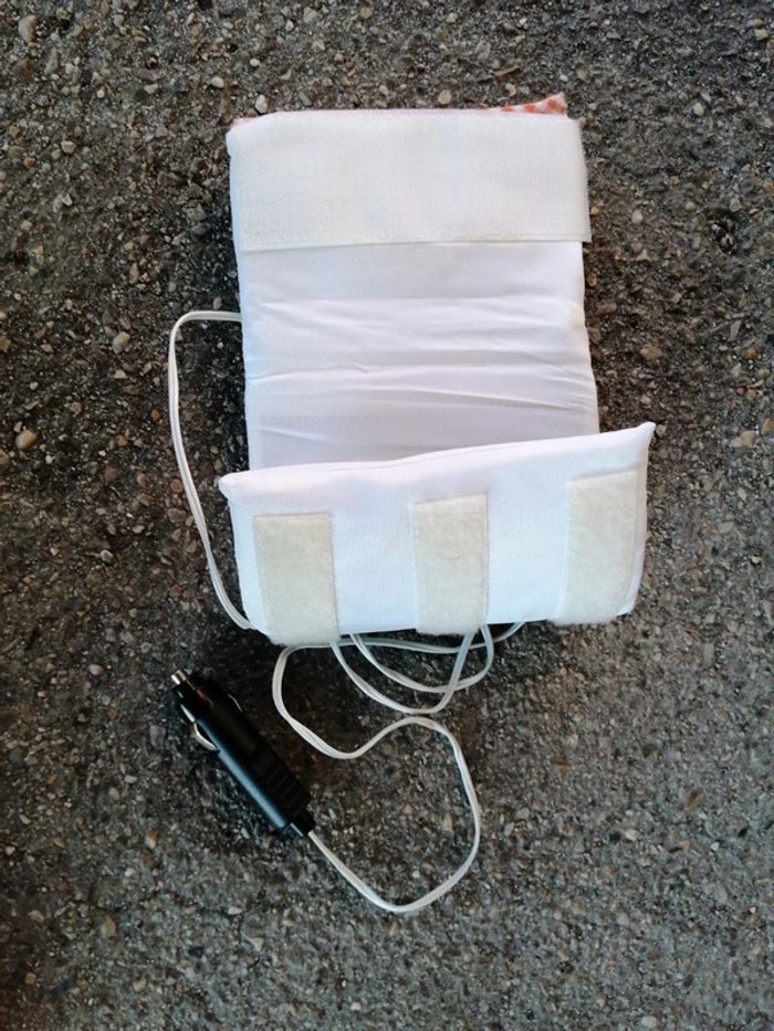 Chauffe biberon pour voiture - photo numéro 2