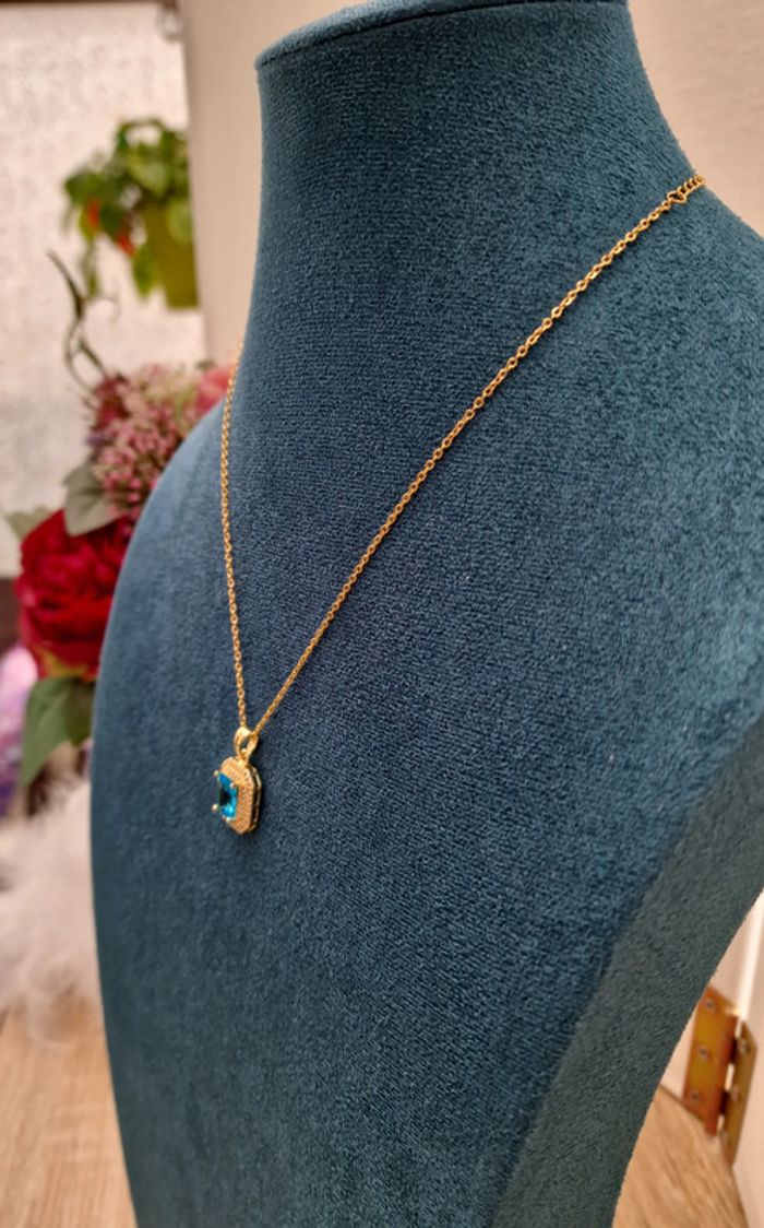 Collier Acier Doré Pendentif Pierre Bleue Cristal - photo numéro 5