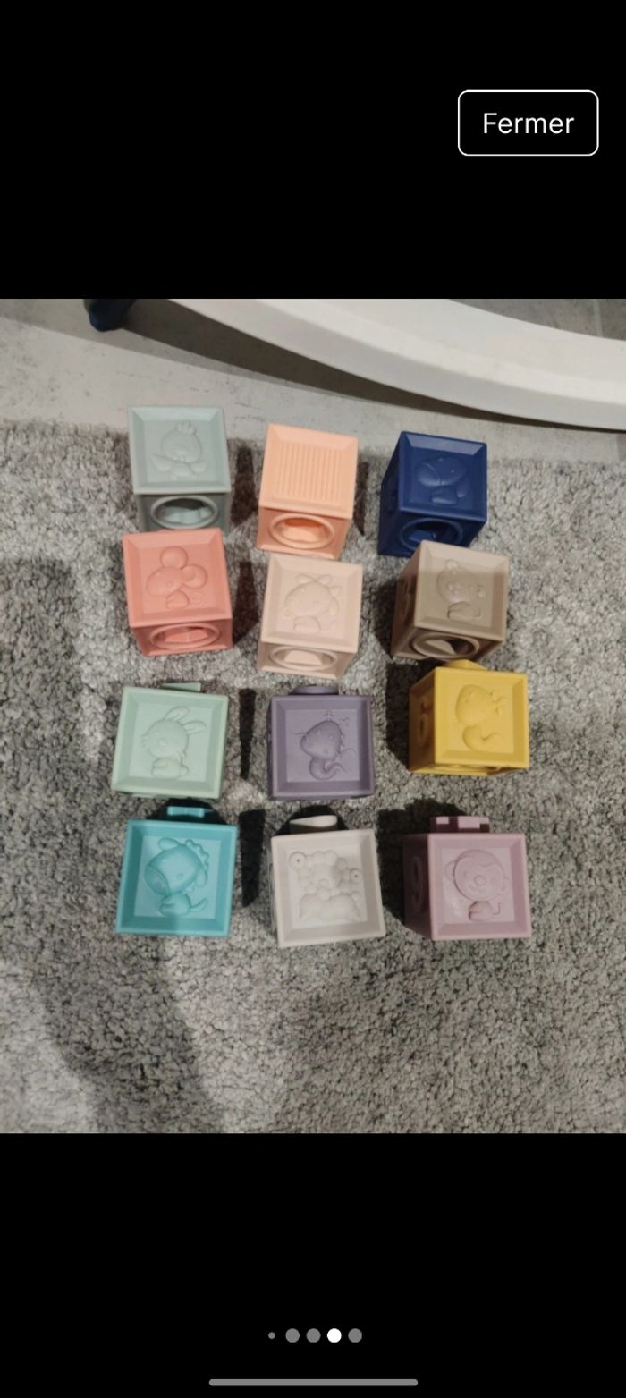 Lot cube à empiler + hochet et suspension panda - photo numéro 5