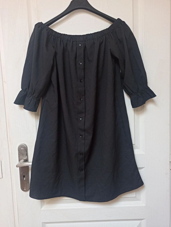 Robe épaules dénudées