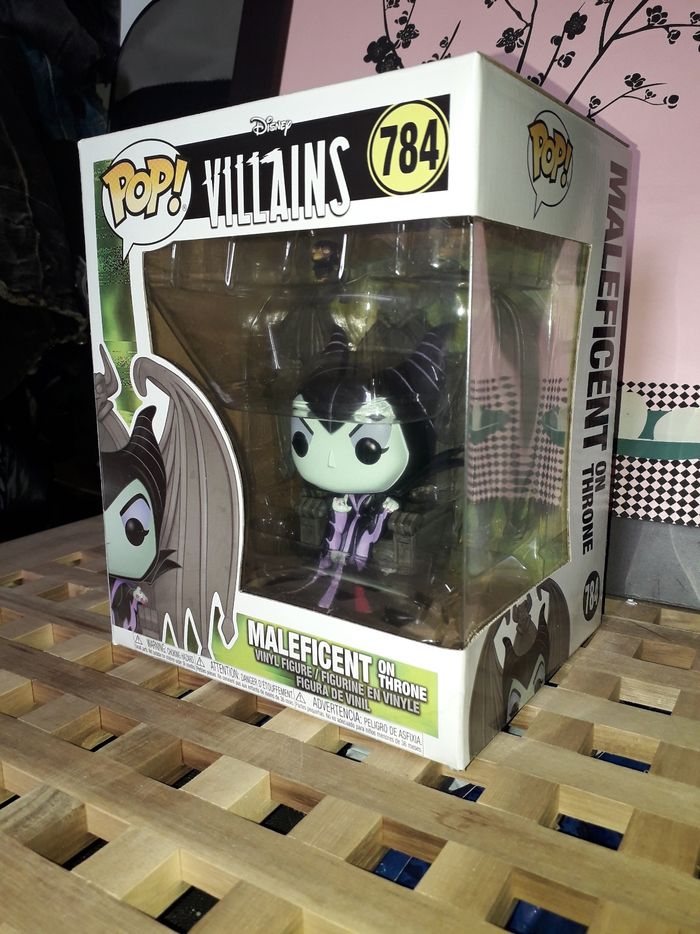 Funko Pop Maleficent on Throne Maléfique Disney Villains #784
