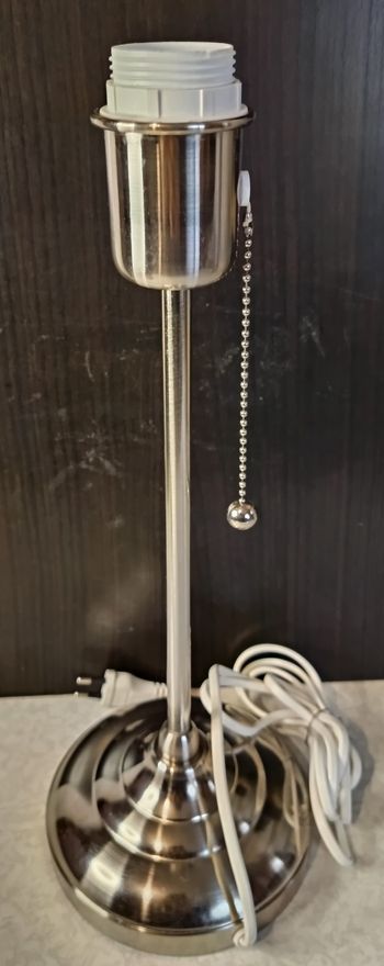 Pied de lampe Moderne Nickelé blanc sans abat-jour avec interrupteur à tirette