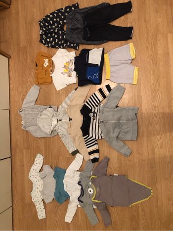 Lot vêtements 12 mois bébé