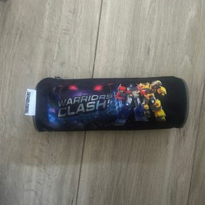 Une trousse transformers - photo numéro 2
