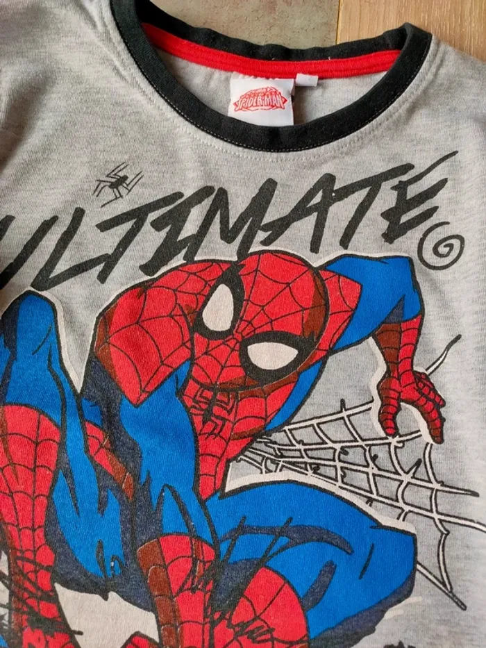 Tee-shirt spiderman 6 ans - photo numéro 2