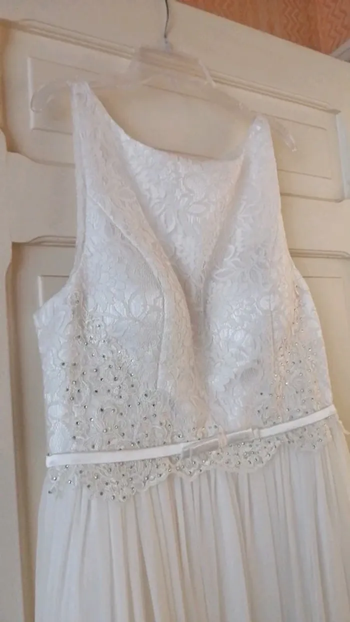 Robe de Mariée taille 44 - photo numéro 2