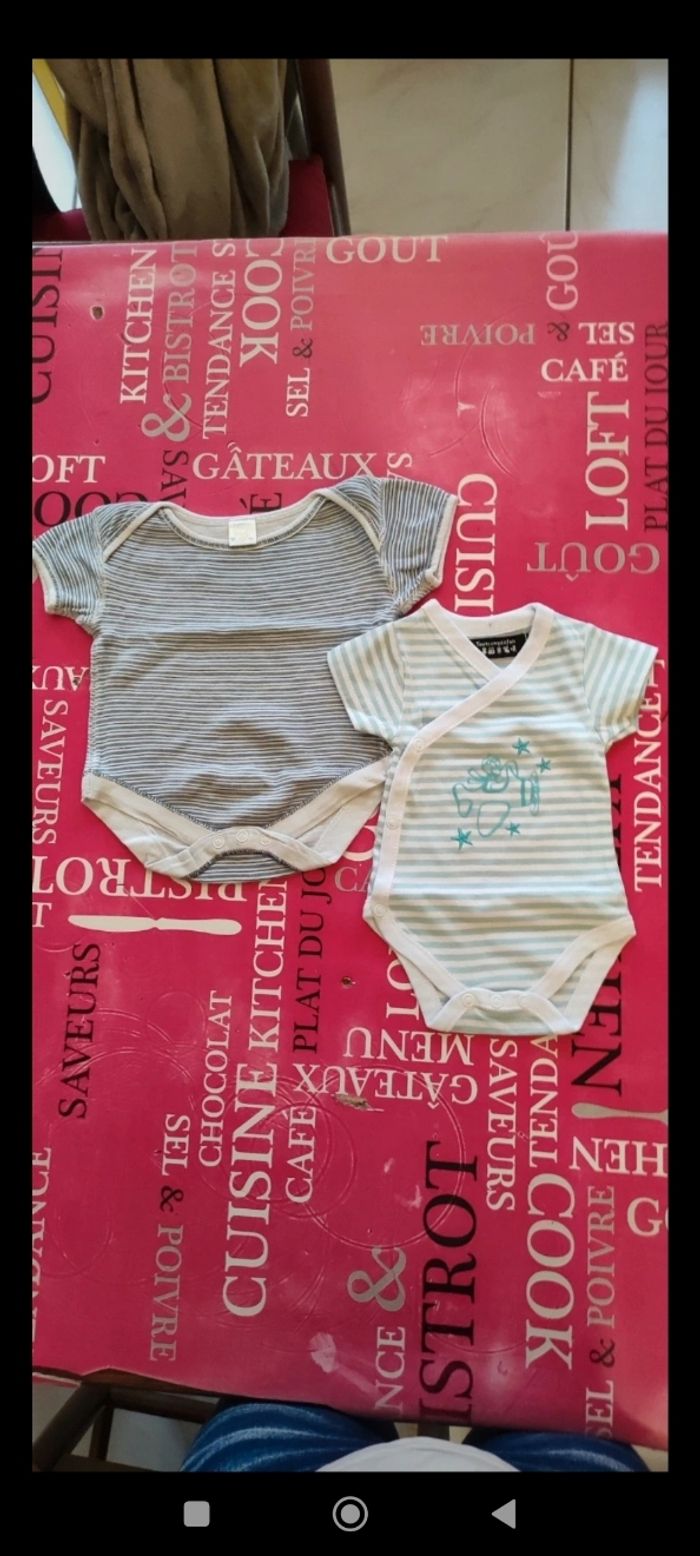 Vêtements  1 mois garçon - photo numéro 4