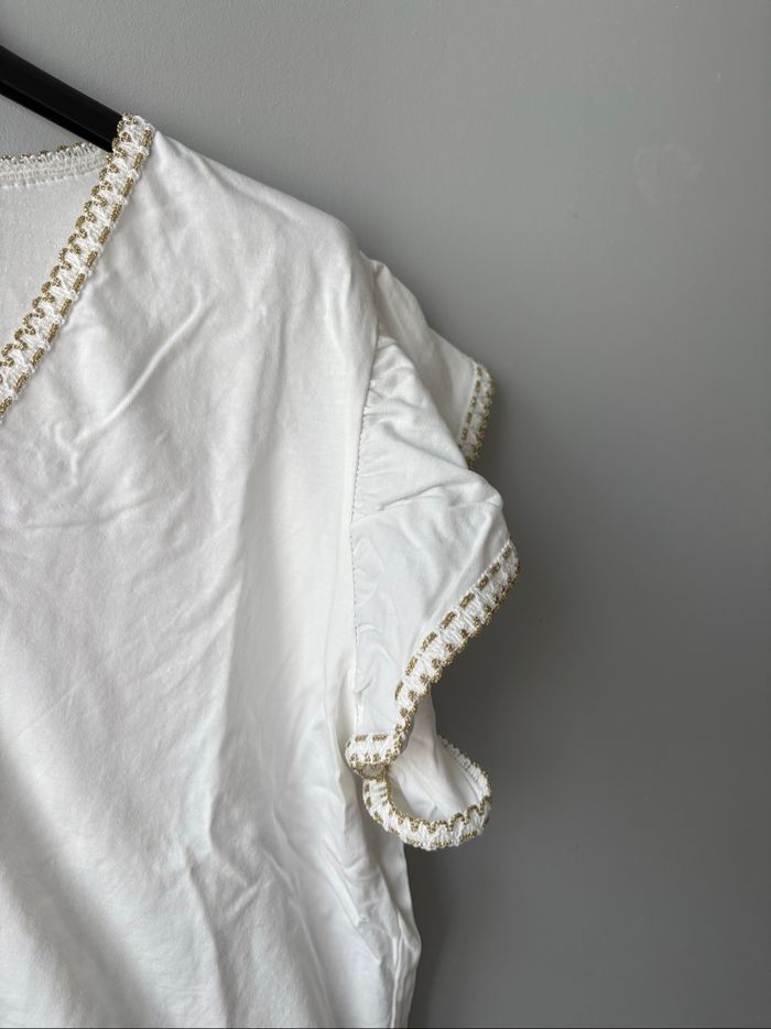 Tee-shirt blanc détails doré - photo numéro 5