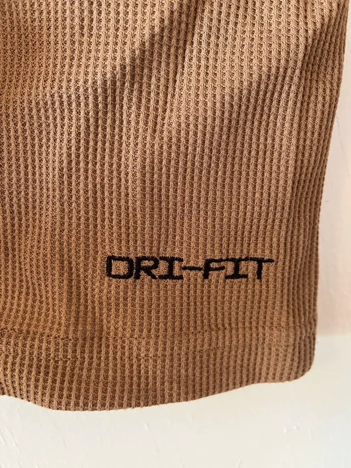 Tee shirt nike manche longue marron - photo numéro 4