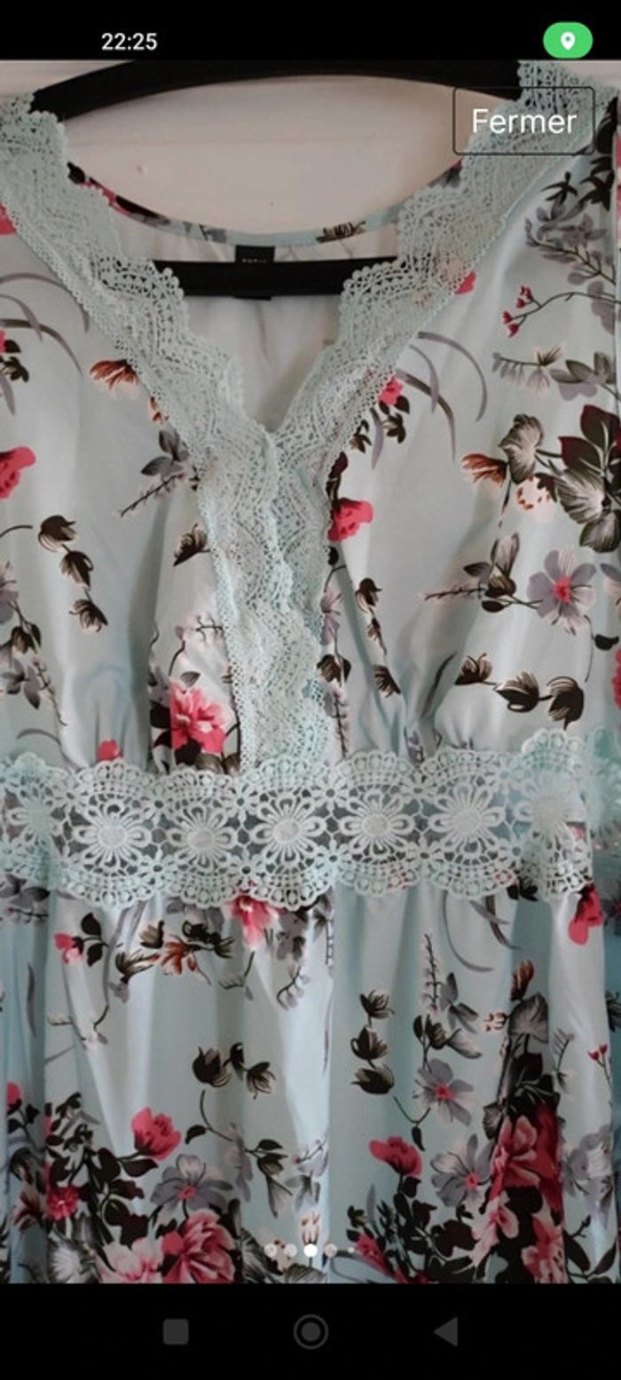 Très belle robe fleurie - photo numéro 3