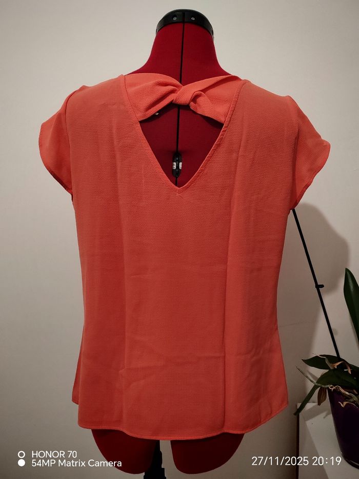 Blouse nouée dans le dos - photo numéro 3