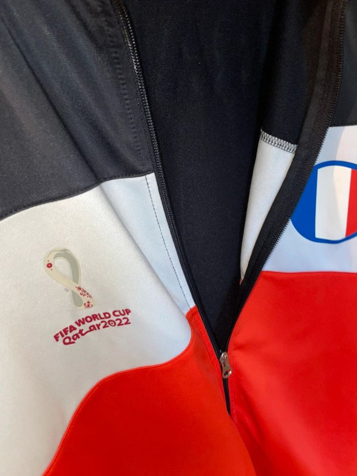 Veste Foitball France / Coupe du Monde Qatar 2022 Taille L comme neuf - photo numéro 9